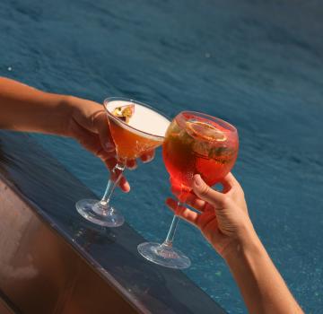 COCKTAILS & COUCHER DE SOLEIL AU ROOF